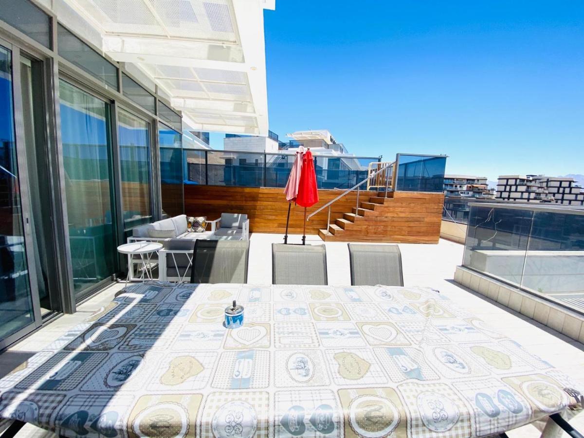 Apartmán Stunning Penthouse With Sea Views And Private Heated Pool Ejlat Exteriér fotografie